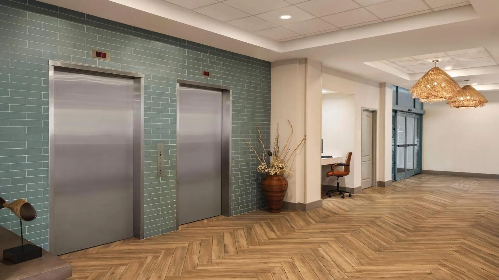 Hampton Inn Virginia Beach-Oceanfront South 3*,